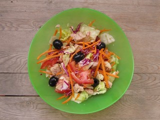 Ensalada de atún, tuna salad.