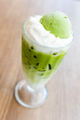 Iced green tea