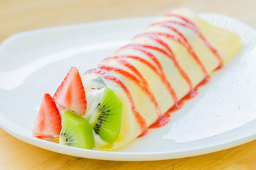 Fruit crepe cake