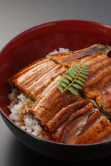 鰻丼