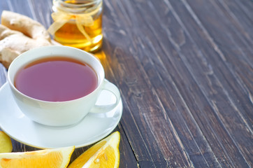 fresh tea with honey and lemon