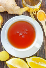 fresh tea with honey and lemon