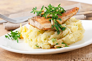 Fried fish with mashed potatoes