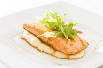 salmon steak with mashed potatoes