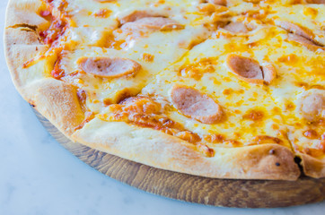 Sausage pizza