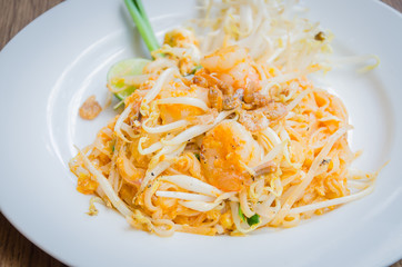 Pad thai