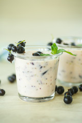 smoothie with black currant