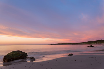 Fototapeta na wymiar Ocean beach at the crack of dawn