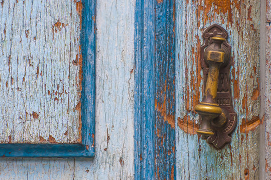 puerta azul