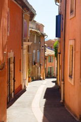 Fototapeta na wymiar Little lane in French Roussillon