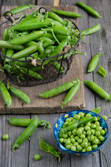 Fresh green peas