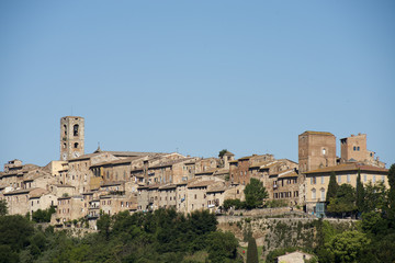 Fototapeta na wymiar Cityscape of Colle Valdelsa (Tuscany) 