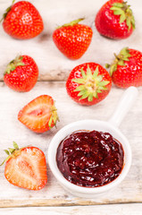 Fototapeta na wymiar strawberry jam
