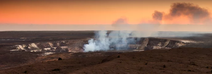 Keuken foto achterwand Vulkaan Halemaumau-krater bij zonsondergang op Hawaï