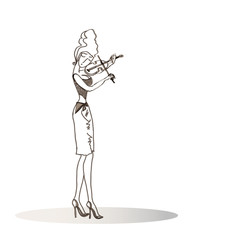 Girl playing the violin._