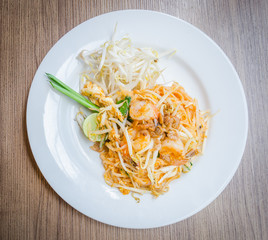 Pad thai