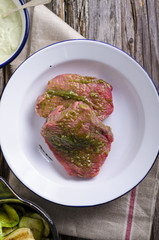 Marinierte Rinderhüftsteaks