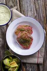 Marinierte Rinderhüftsteaks