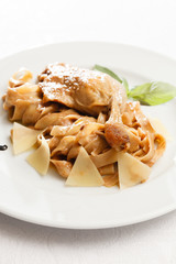 noodle with chicken leg