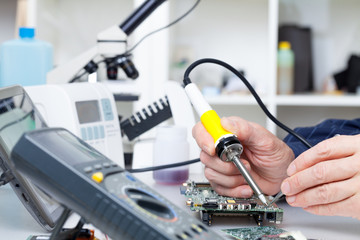 repair of electronic devices, soldering parts