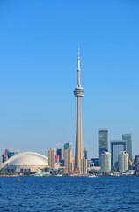 Fototapeta premium Toronto skyline in the day