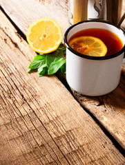 Black tea with lemon.