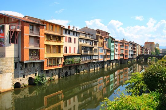 Maisons sur l'Ago&ucirc;t, Castres