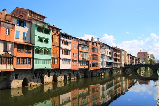 Maisons sur l'Ago&ucirc;t, Castres