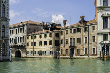 Fototapeta na wymiar Ancient buildings in Venice