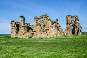 Papier Peint photo Rudnes The ruins of Tynemouth priory and castle, England