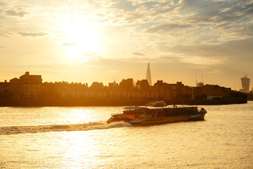 Fototapeta premium Thames River sunset