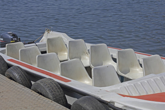 10 Seater Speed Boat.