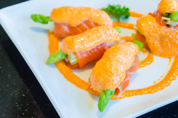 Salmon roll