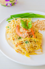 Pad thai