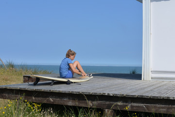 surfeuse au chalet