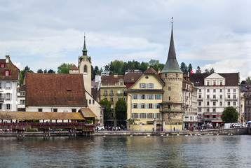 Fototapeta na wymiar embankment of lake, Lucerne