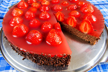 Strawberry cake with jelly