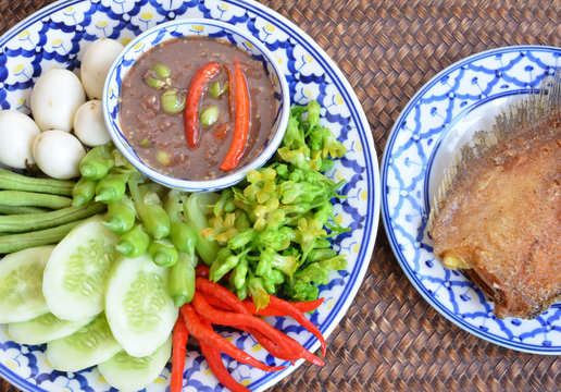 thai food, Fried Mackerel fish chili sauce
