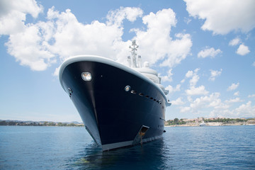 Luxuriöse Yacht - Schiff Bug