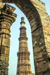 Gordijnen Qutub Minar Tower or Qutb Minar, the tallest brick minaret in th © travelview