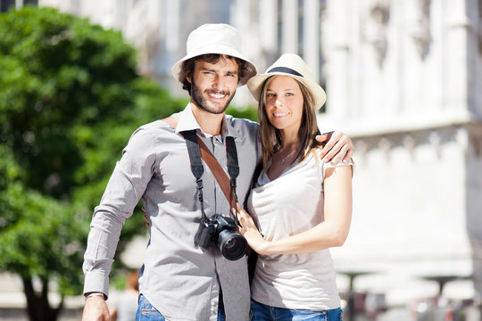 Young couple of turist in the city