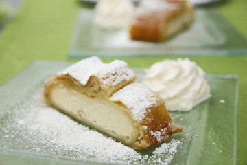 topfenstrudel