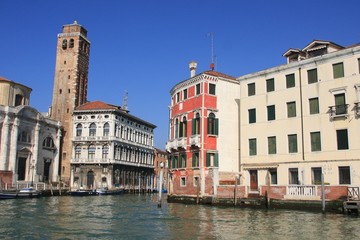 Fototapeta na wymiar sur le grand canal à Venise