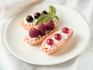 Tartlets with fresh berries