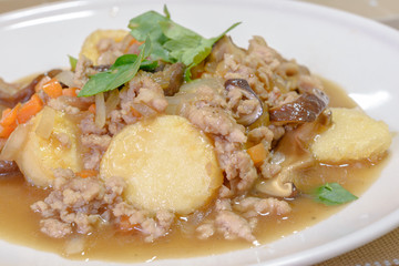 Stir-fried tofu with Minced pork fried , shiitake and carrot