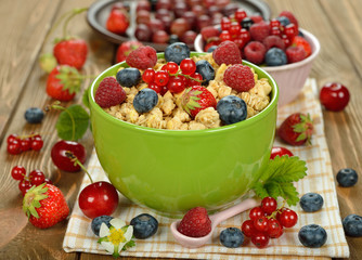 Muesli with berries