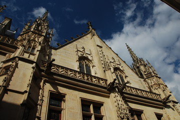 Fototapeta na wymiar Palais de justice de Rouen, Normandie