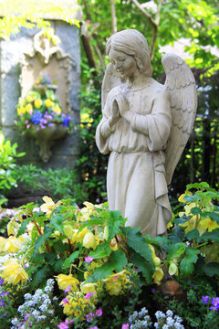 Praying angel