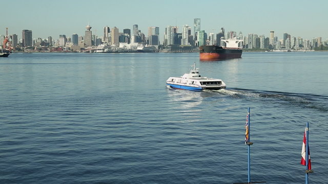 Vancouver Seabus, Crossing Burrard Inlet