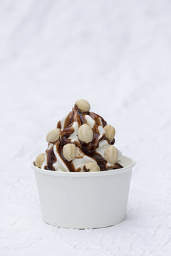 Frozen Joghurt Nougat
